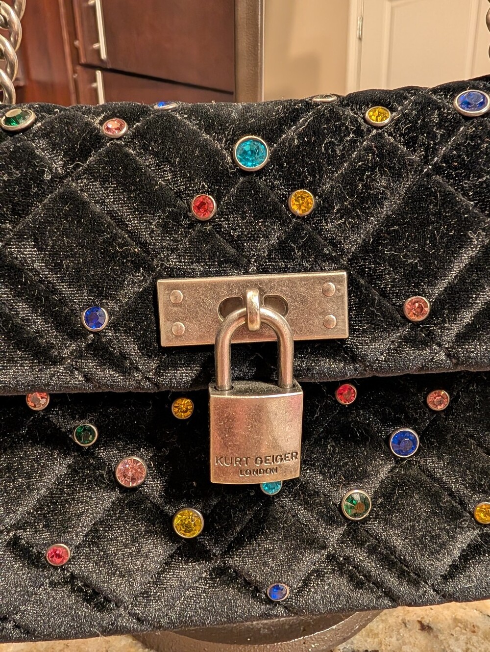 Kurt Geiger Black Quilted Velvet Bag Shoulder Or Crossbod - Picture 2 of 9